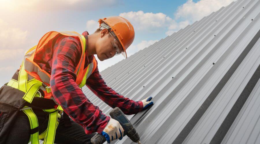 Professional gutter cleaning in Eagle Rock, VA